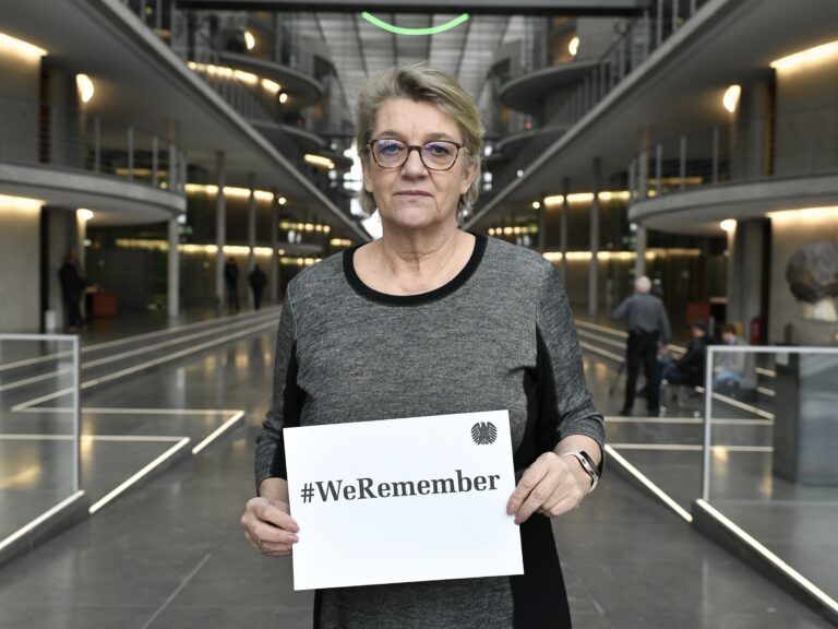 Bundestag gedenkt im Rahmen der #WeRemember Kampagne der Opfer des Holocaust